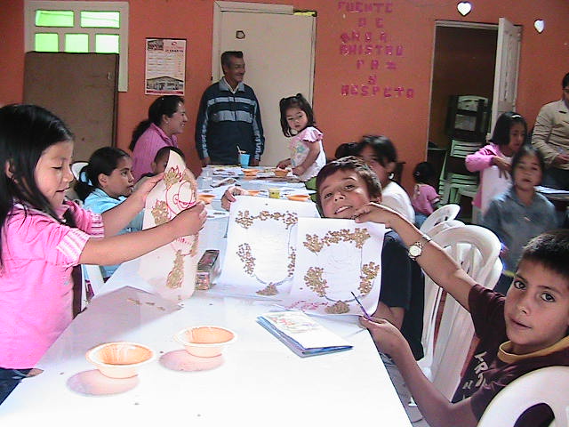 Actividades recretivas para niños organizadas por la JAc del barrio Jorge Giraldo
